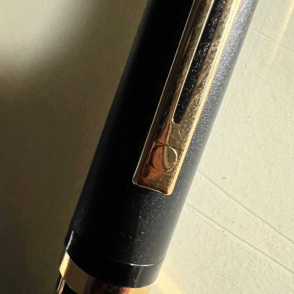 Vintage Osmiroid Fountain Pen Matte Black Gold Trim Iridium Tipped Med England
